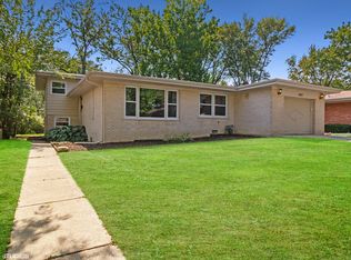 1407 E Lyn Ct, Homewood, IL 60430