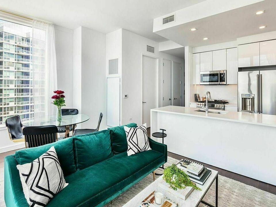 1st image of 515 W 36th St APT 14F