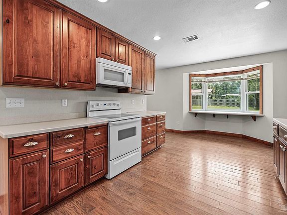 5th image of 4514 Sea Vista Ct