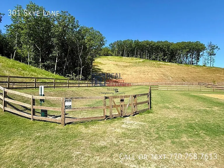 301 Skye Ln — Photo 14