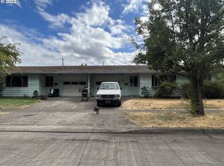 1009 B St, Springfield, OR 97477