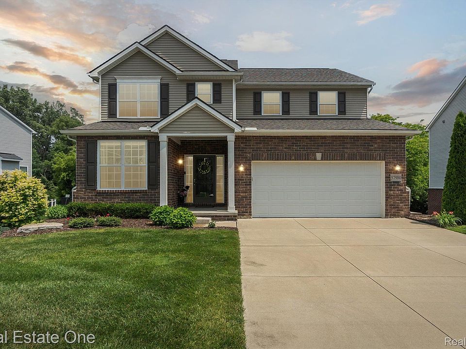 1st image of 57980 Sunflower Cir N