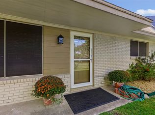 1109 Hampton Cir, Alvin, TX 77511