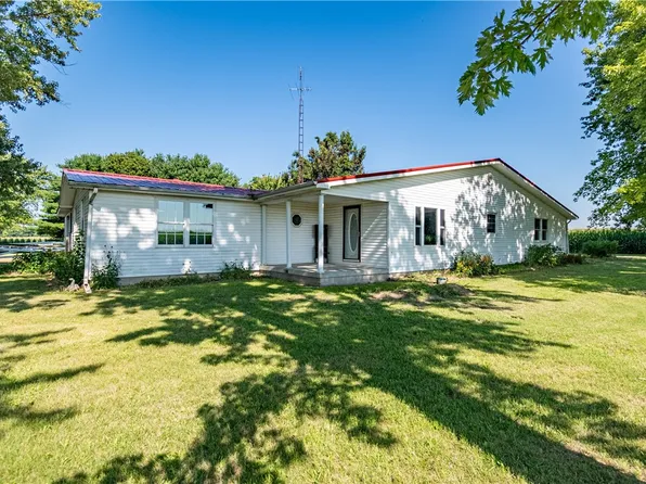 746 County Road 1500n, Sullivan, IL 61951