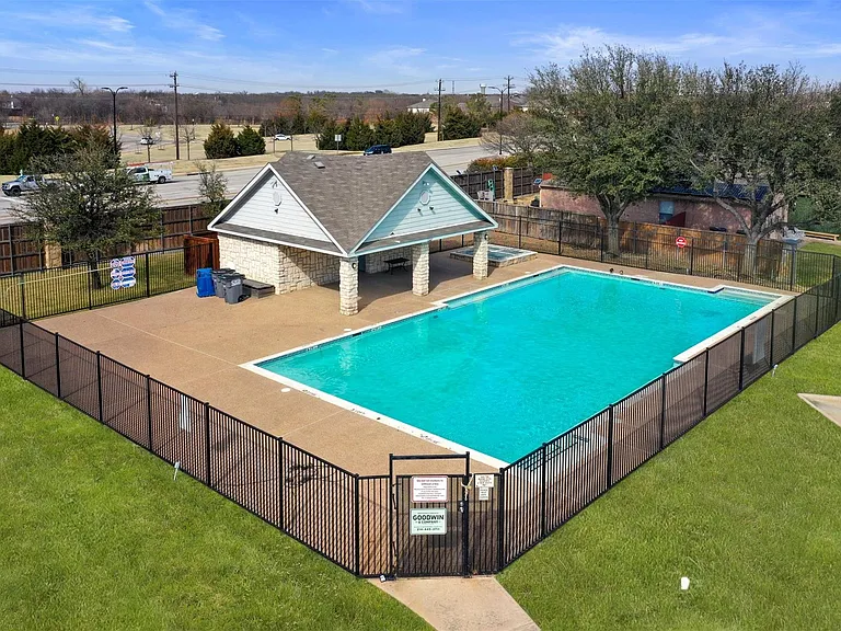 2201 Tailburton Ct — Photo 19