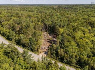 Llewellyn Rd, Lunenburg, NS B4V6K8