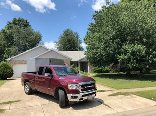 8017 Wilson Ter, Springfield, IL 62712