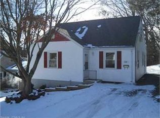 26 Charles St, West Haven, CT 06516