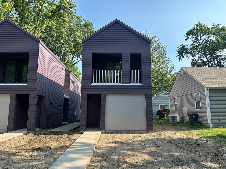 1003 E Washington St — Photo 37