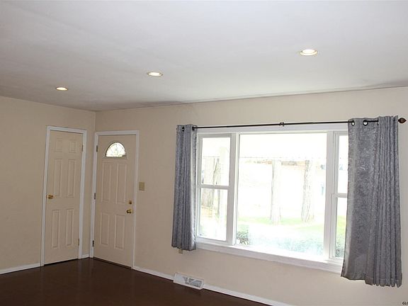 4th image of 4 Coesa Dr