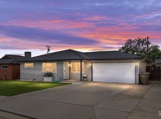 4861 Greenview Ln, Bakersfield, CA 93308