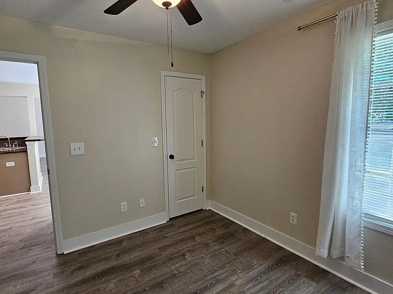 182 Saddleridge Dr — Photo 29