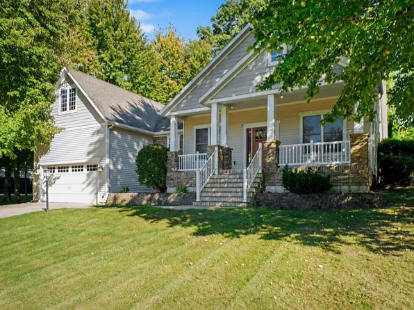 728 Gentry Ln, New Carlisle, IN 46552