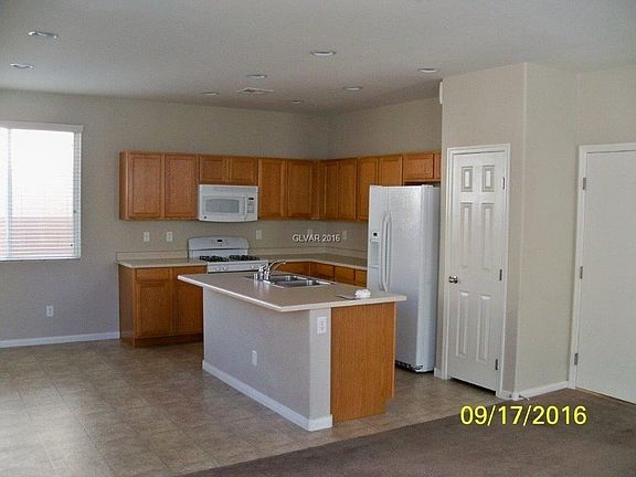 2nd image of 10991 Sardinia Sands Dr #0