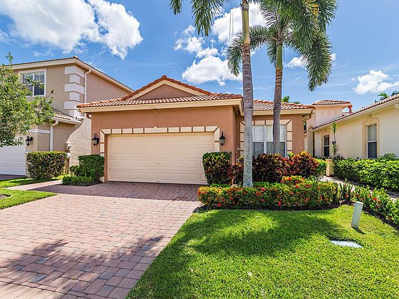 2nd image of 177 Isle Verde Way