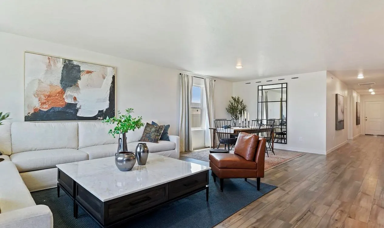 4 bed, 1667 sqft, $2,200 — Photo 3