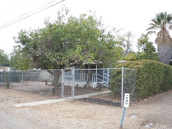 3rd image of 26637 Amanda Ave