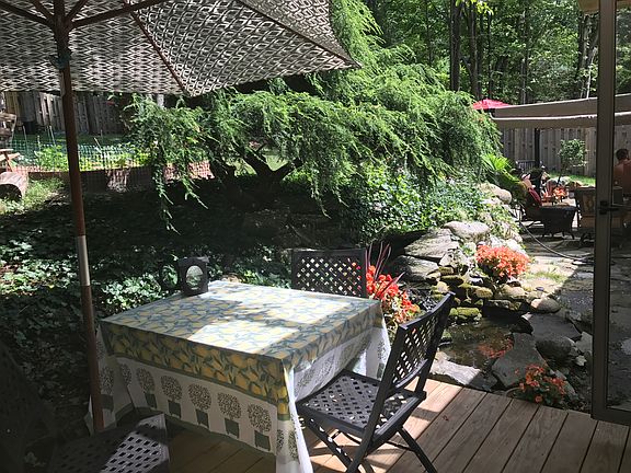 4th image of 180 Elm Ct