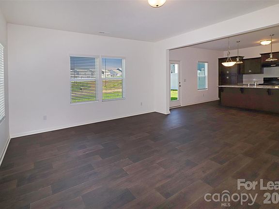 3rd image of 1116 Millbridge Rd #108