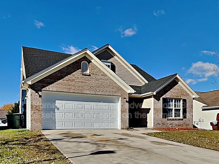 4406 Wolf Run Dr — Photo 1
