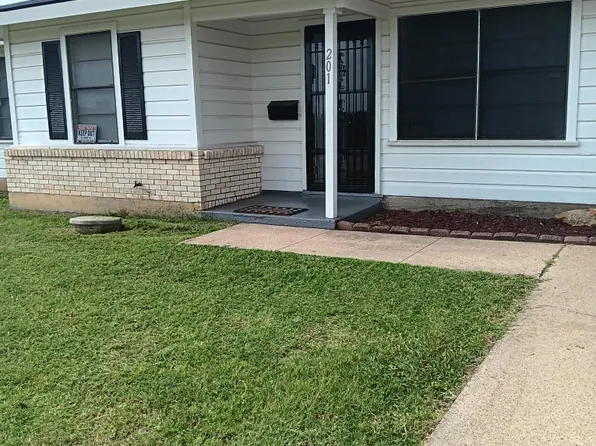 201 Altamesa Blvd, Fort Worth, TX 76134