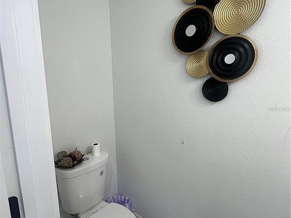 5th image of 6425 Curtis St