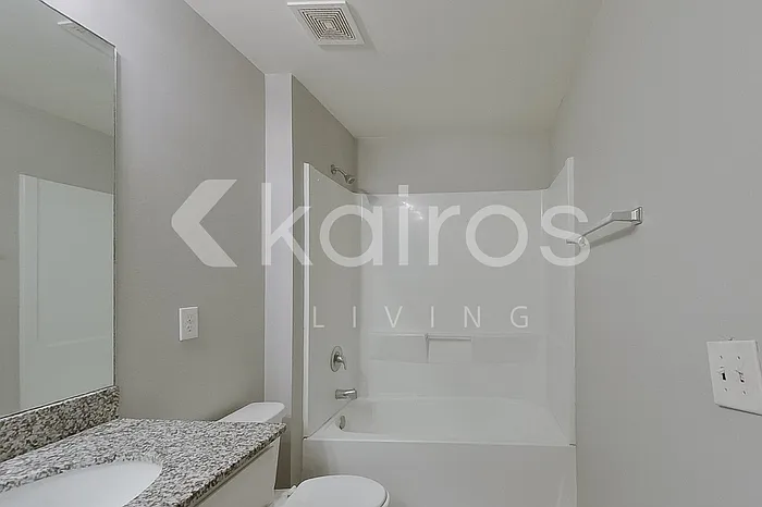 3024 NE 1st Ave — Photo 15