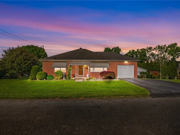 403 Rebecca St, Somerset, PA 15501