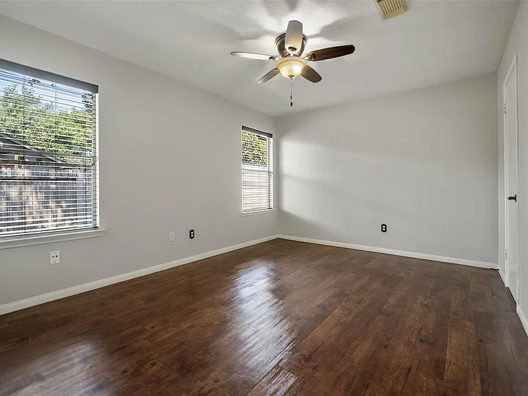 18103 Gravenhurst Ln — Photo 23