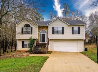 629 Magnolia Dr, Loganville, GA 30052