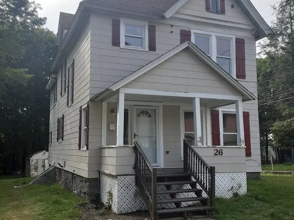 26 Lakewood Ave #1
