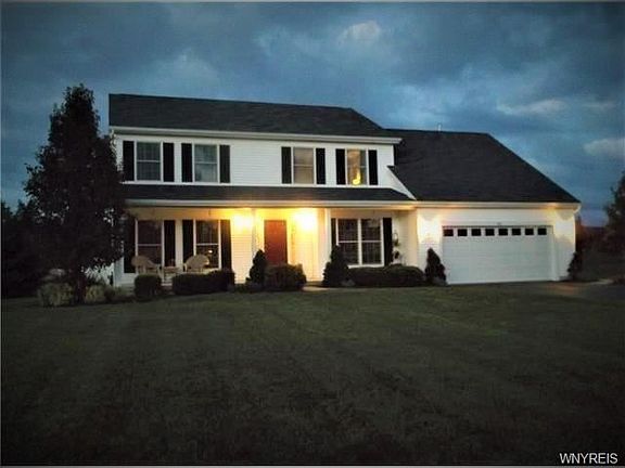 3rd image of 46 Hilltowne Dr