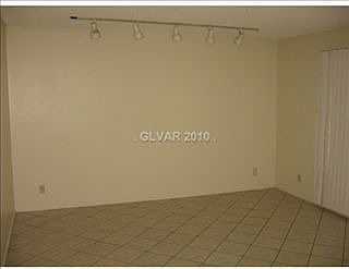 3rd image of 4616 Metpark Dr