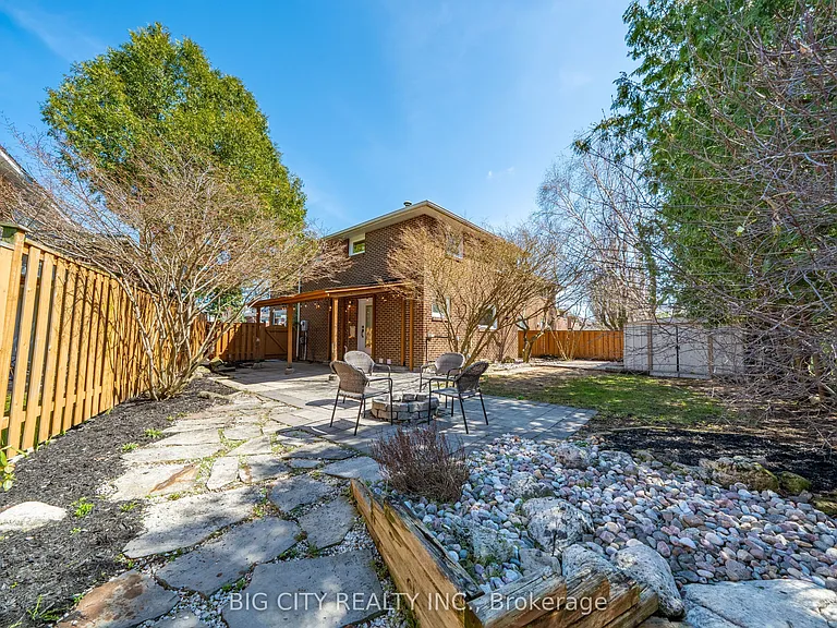 26 Carondale Cres — Photo 48