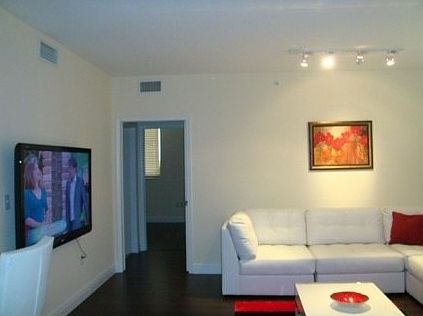 2nd image of 18800 NE 29th Ave APT 606