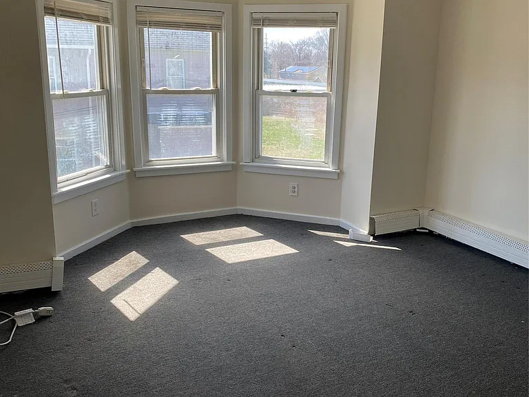 96 River Ave — Photo 5