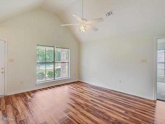 4th image of 13709 Lawton Ln