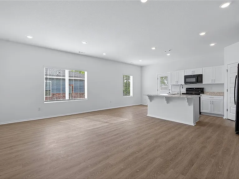 6802 SW Dignity Ave — Photo 36