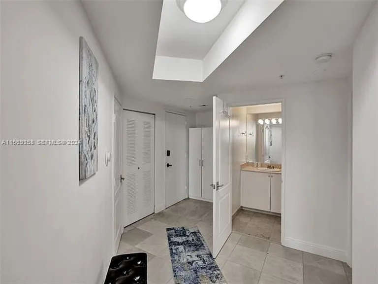 17555 Atlantic Blvd #1101 — Photo 40