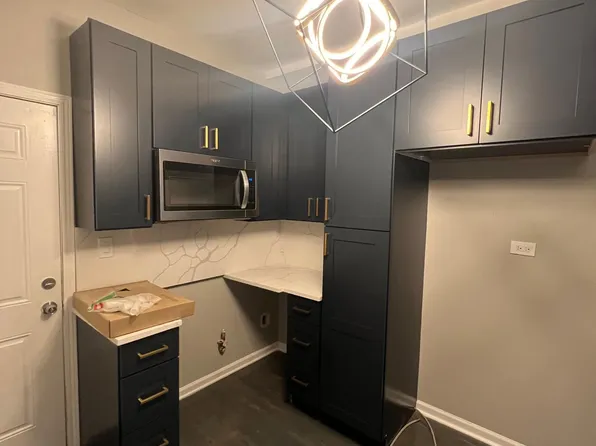 (undisclosed Address), Chicago, IL 60624