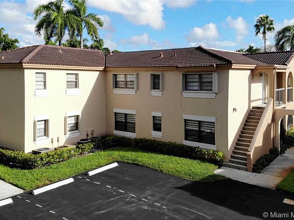 4th image of 18296 Mediterranean Blvd #84