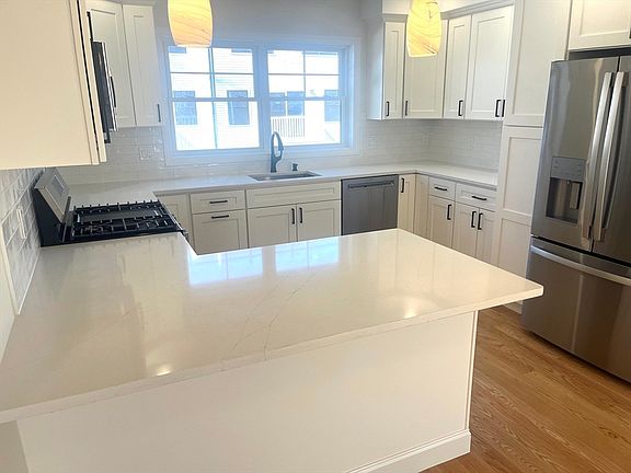 4th image of 84 Arcadia St #5