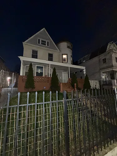 289 Park Ave #3 Photo 1