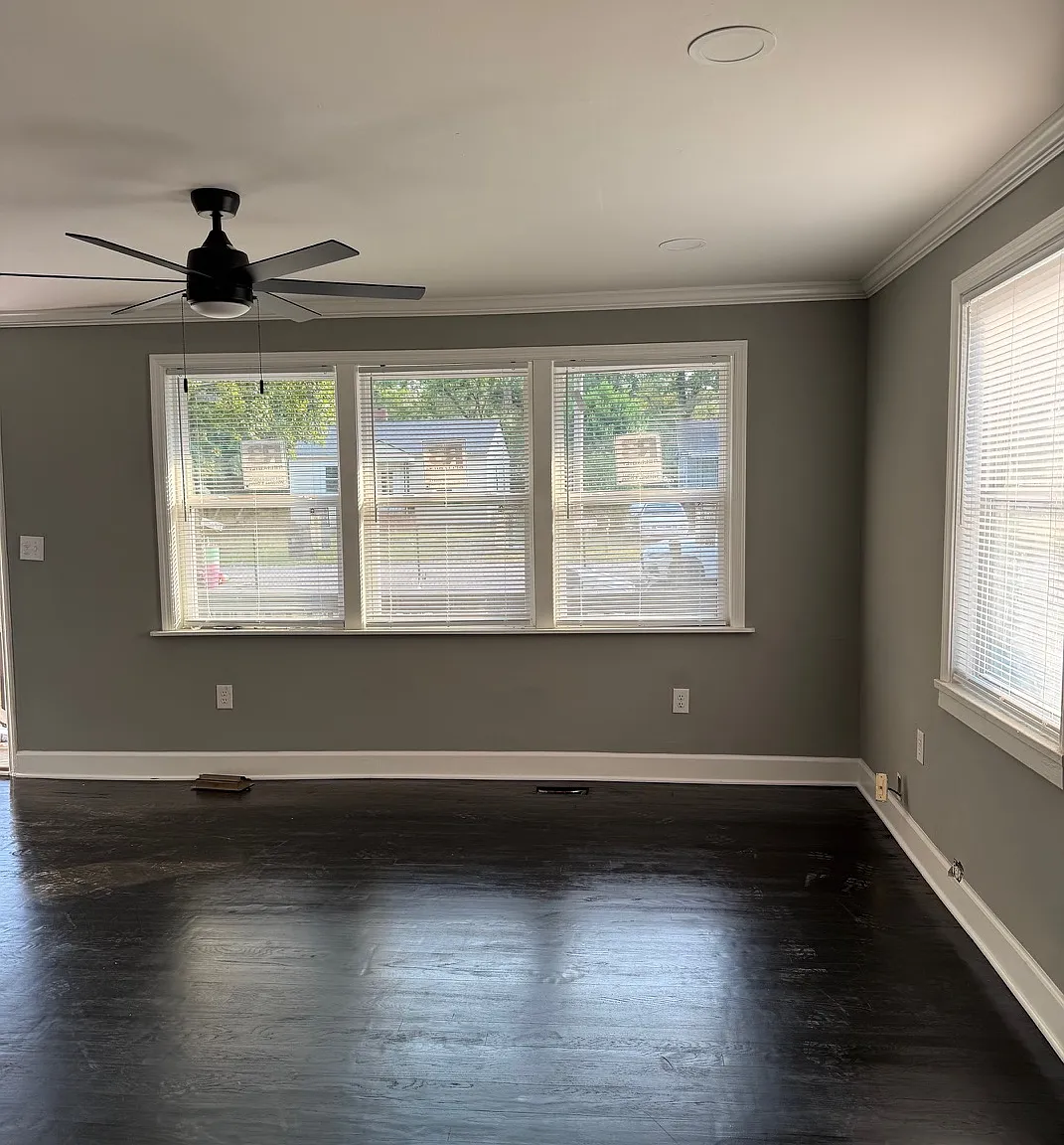 3 bed, 1145 sqft, $2,100 — Photo 2