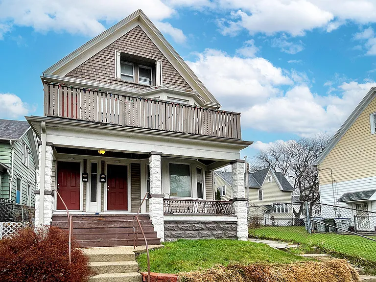 2214 N Holton St — Photo 1