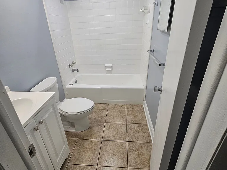 6240 Old Point Rd — Photo 11