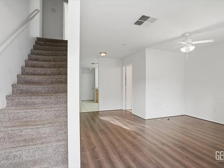 600 E Hosking Ave #10 — Photo 36