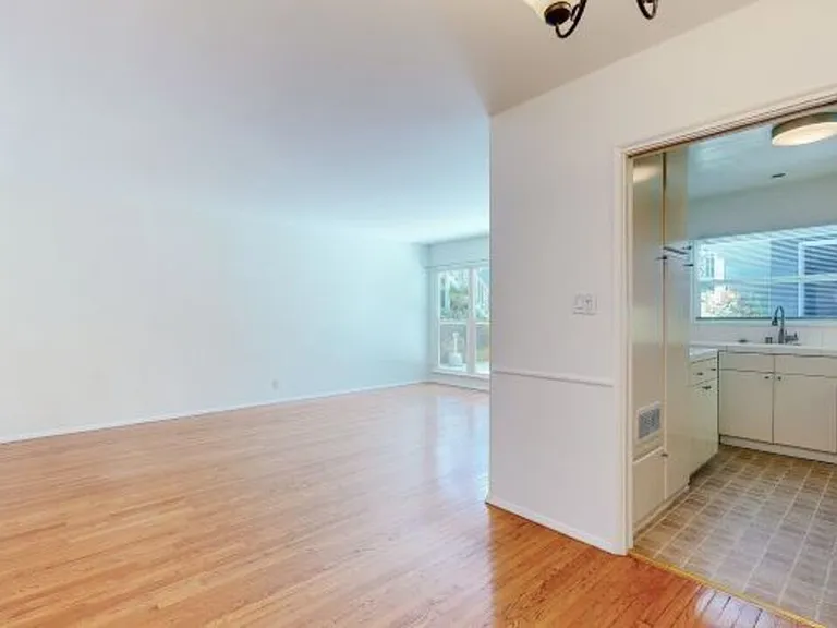 11284 Montana Ave #1 — Photo 5