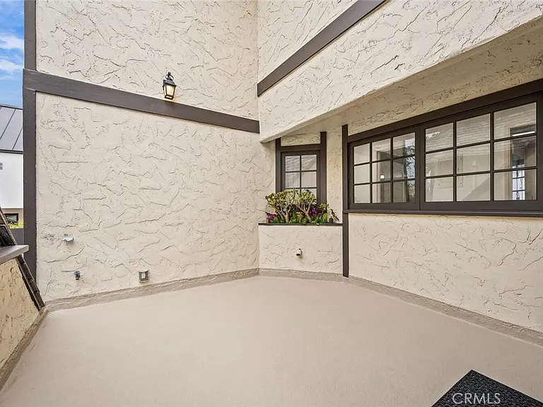 329 Aster St — Photo 3