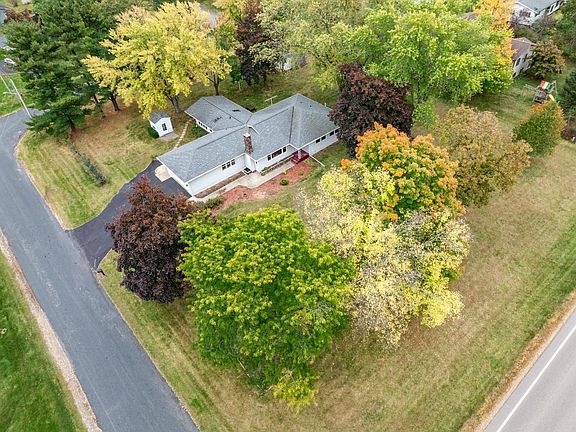 2nd image of 1100 Division Street